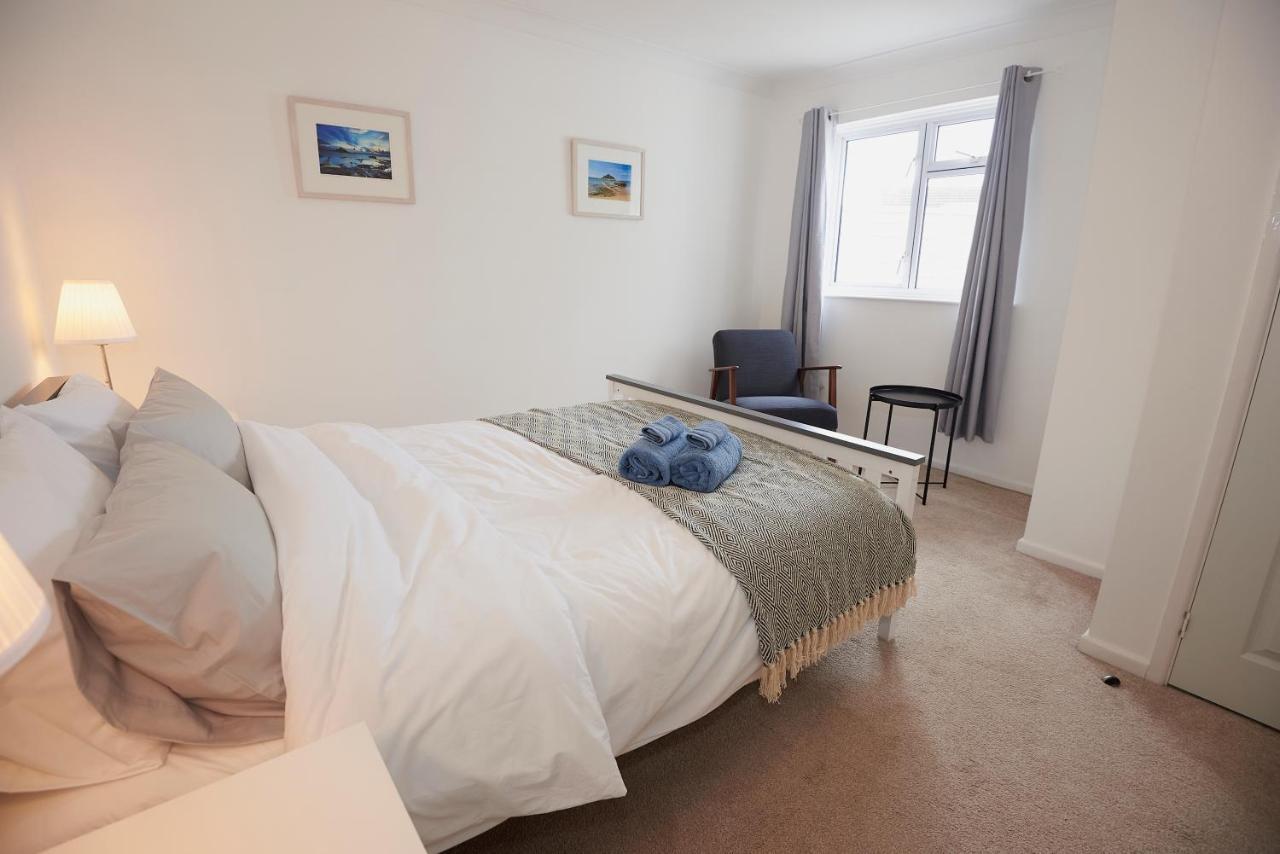 3-Bedroom Bungalow With Parking, Goldsithney, Penzance, Cornwall Perranuthnoe Екстериор снимка