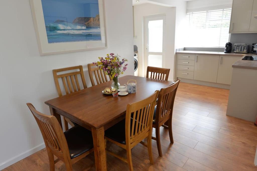 3-Bedroom Bungalow With Parking, Goldsithney, Penzance, Cornwall Perranuthnoe Екстериор снимка